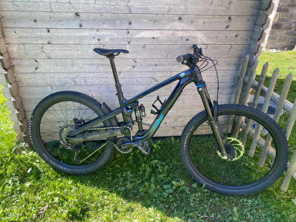 Trek Slash 8 XT Gen 6   3084